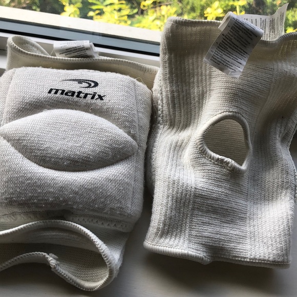 Matrix volleyball knee pads, white - Picture 2 of 4